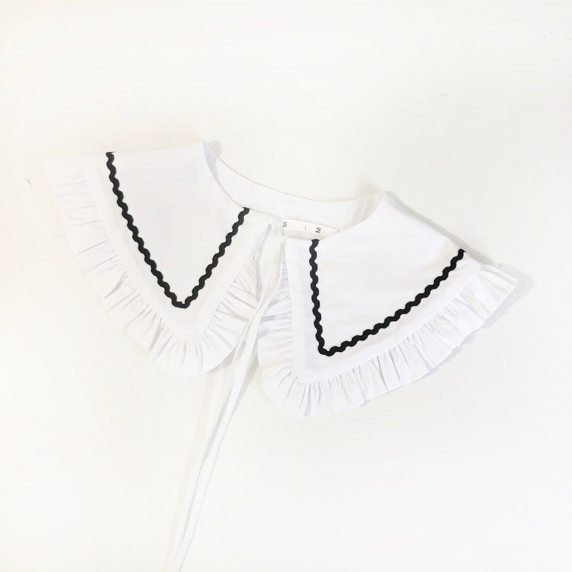 White Cotton Frill Collar with Ric Rac: Detachable Layering Collar