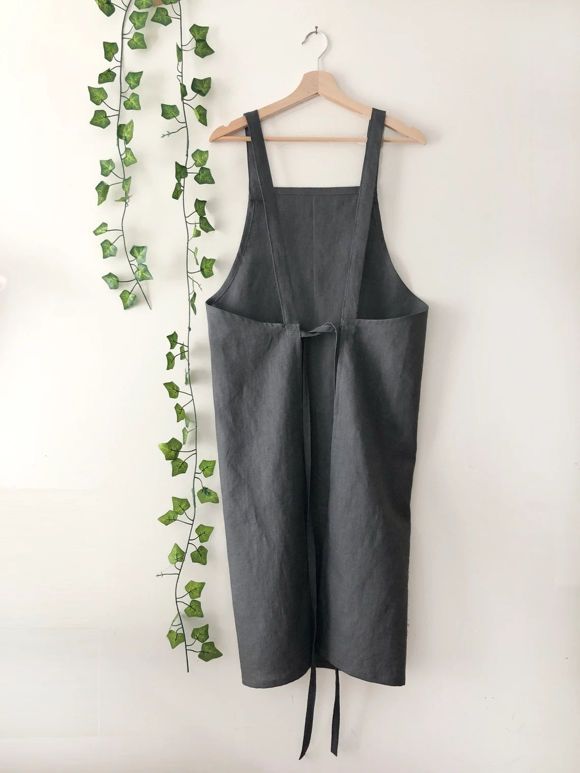 Charcoal Linen Pinafore Apron: Japanese Style Apron