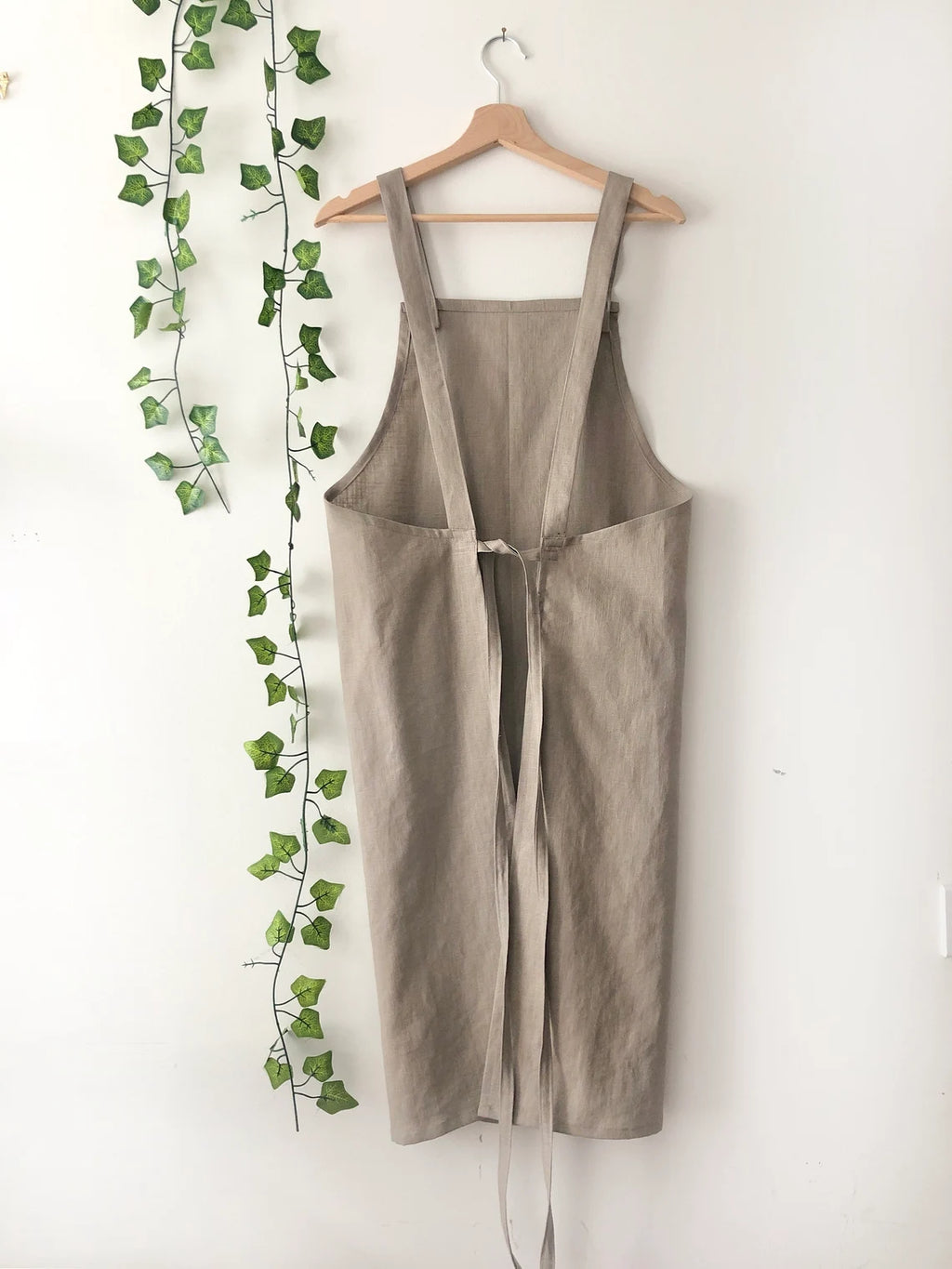 Stone Linen Pinafore Apron: Japanese Style Apron