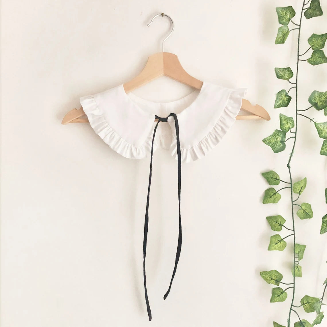 Contrast Tie Cotton Frill Collar: Detachable Layering Collar